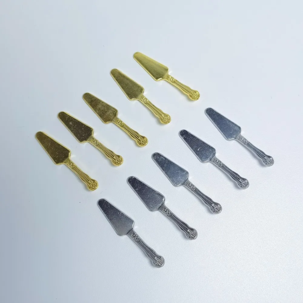 Mix Colors Miniature Dollhouse Cake Server Bread Tong for DIY Doll Accessoreis