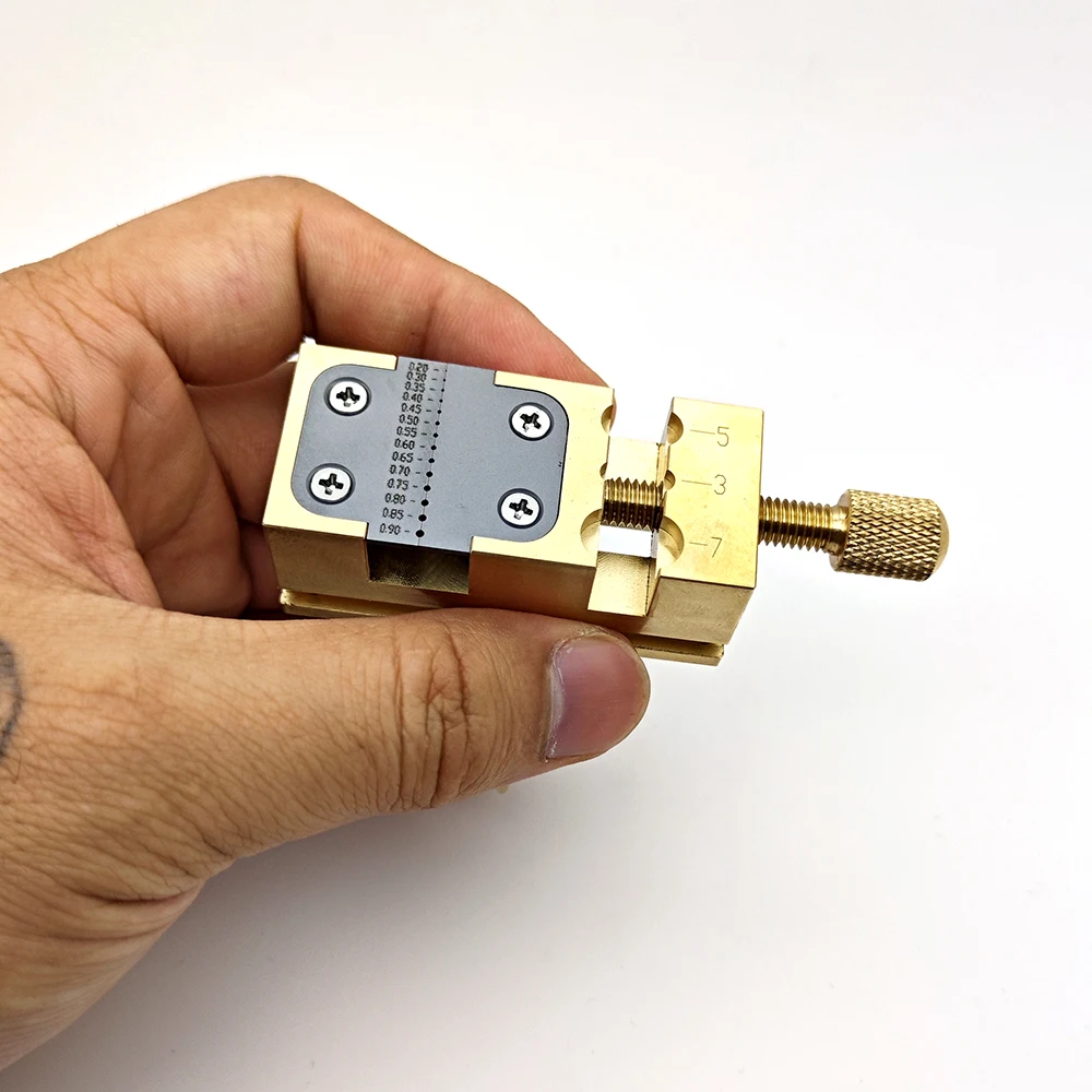 Precision Watch Repair Desktop Fixed Seat  Pointer Table Vice Pointer Tube Clamp  Manual Vise Copper Watch Repair Tool