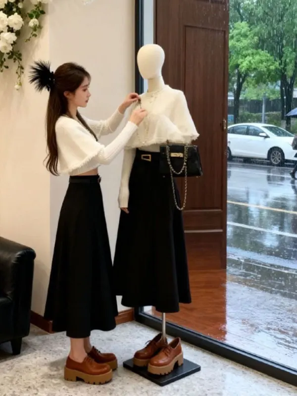 

Retro High-End Feel Good Looking Cowl Ne Sweater f Skirt Tee Piece Set Clete OOTD Spring 2026 Faion Women's Ensemble