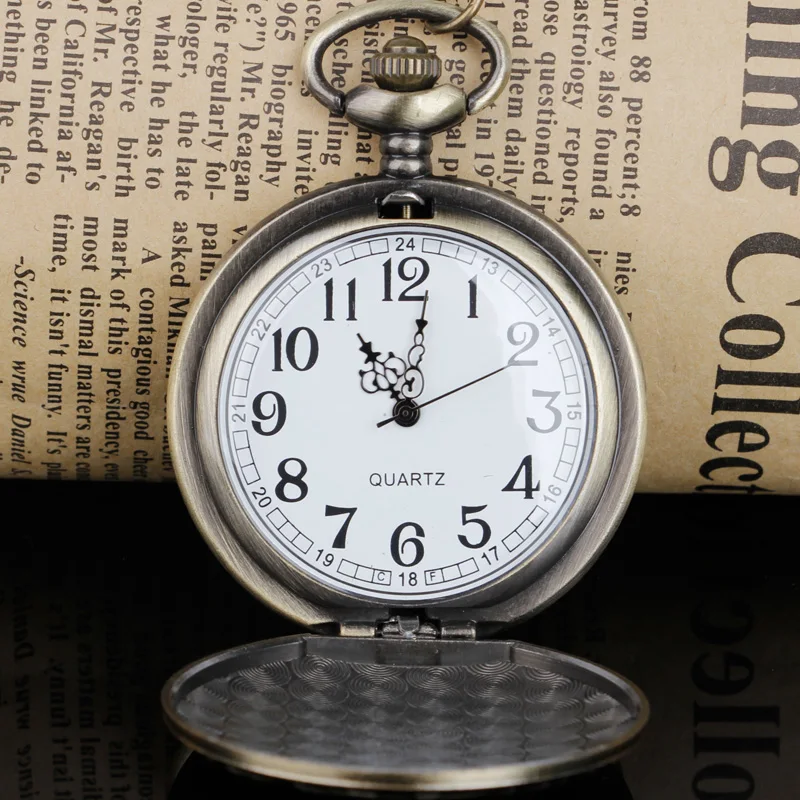 American Sports Car Quartz Pocket Watch Exquisite Necklace Pendant Fob Chain Vintage Steam Punk Pocket Watch Gift Women Men