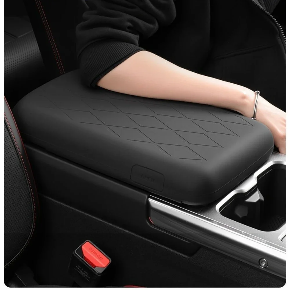 For 2026 Jetour Traveler T2 C-DM Armrest Silicone Cover Center Console Anti-Scratch Wear Resistant Interior Mod Parts