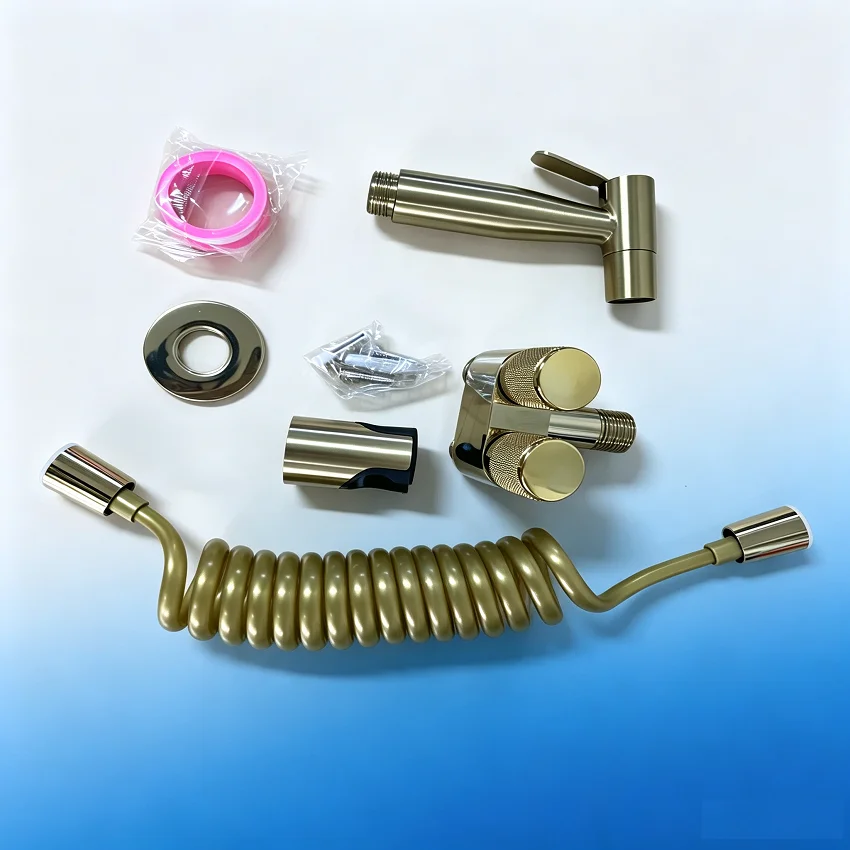 conjunto-de-pulverizador-bide-portatil-para-banheiro-com-valvula-de-Angulo-duplo-e-pistola-de-spray-em-aco-inoxidavel-dourado-acessorios-para-vaso-sanitario