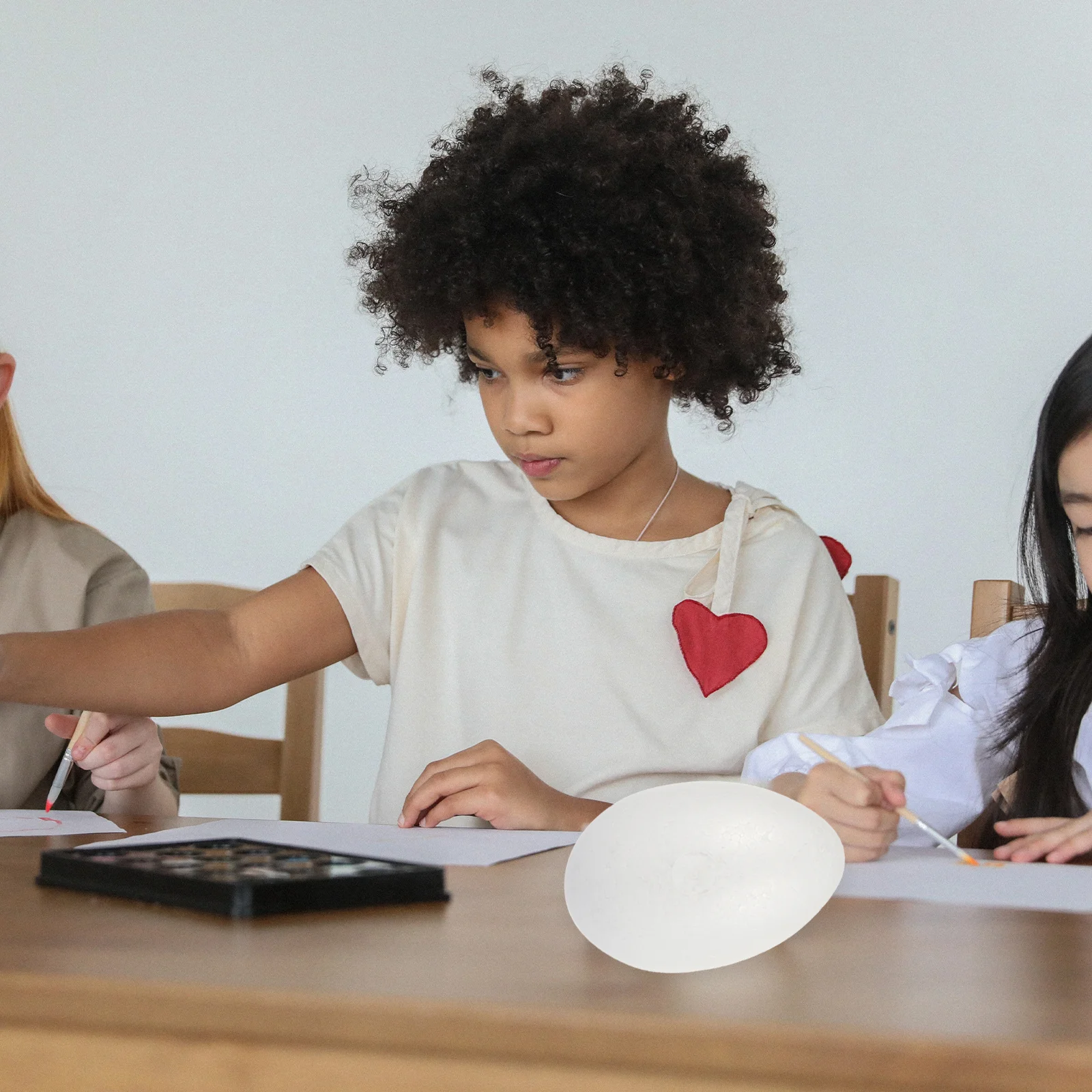 10 Stück unlackierte Schaumstoff-Eier für Osterhandwerk, handgefertigte DIY-Modelle, kindersichere Oberfläche, ideal für Familien-Bonding-Kunstaktivitäten und