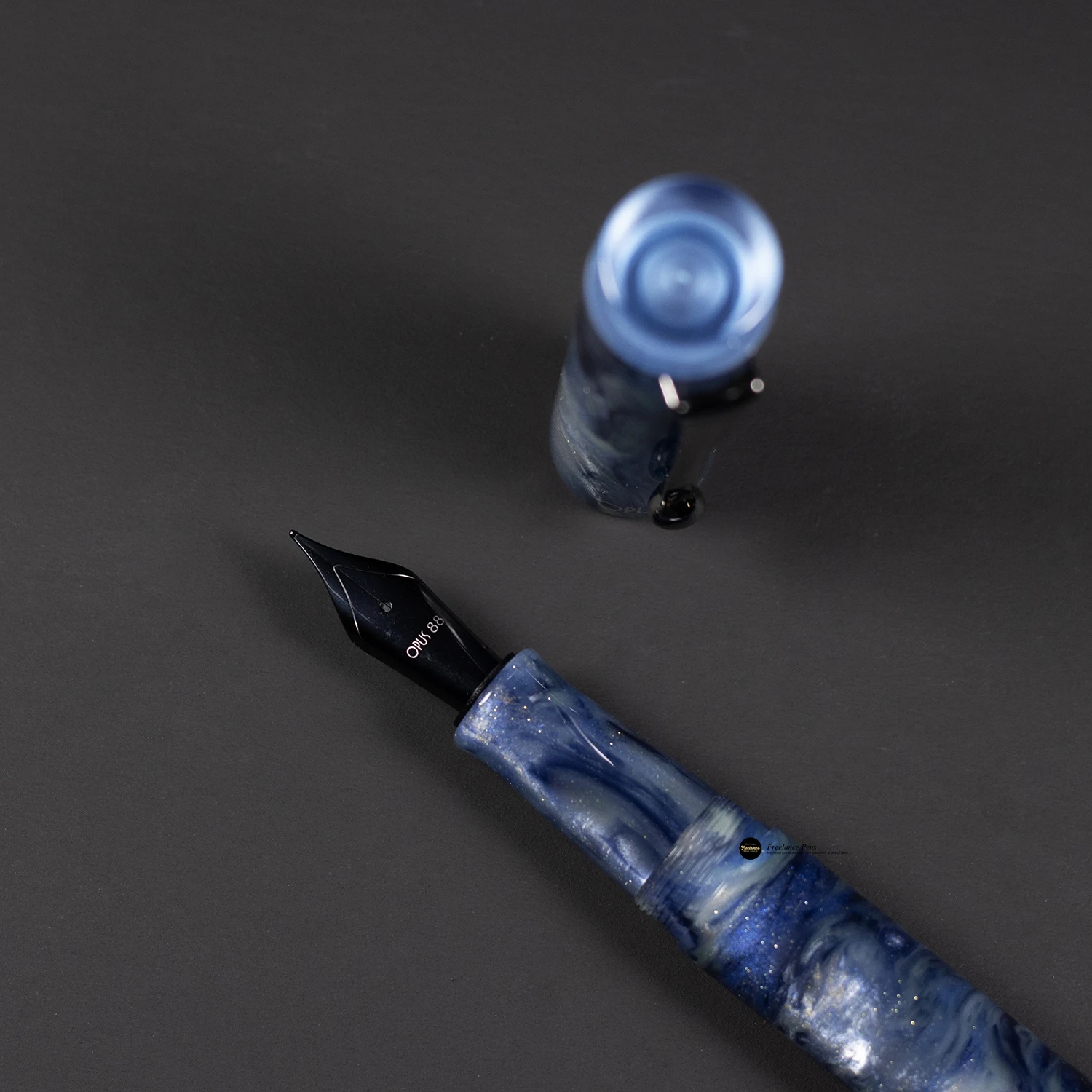 美しい OPUS 88 限定デモ ブルー サファイア アース アクリル万年筆