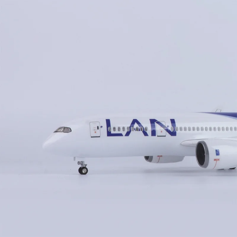 787 دريملاينر نموذج 1:150 مقياس LanChile LATAM الخطوط الجوية الراتنج طائرة مصغرة مع الضوء والعجلة لعبة طائرة تذكارية #2
