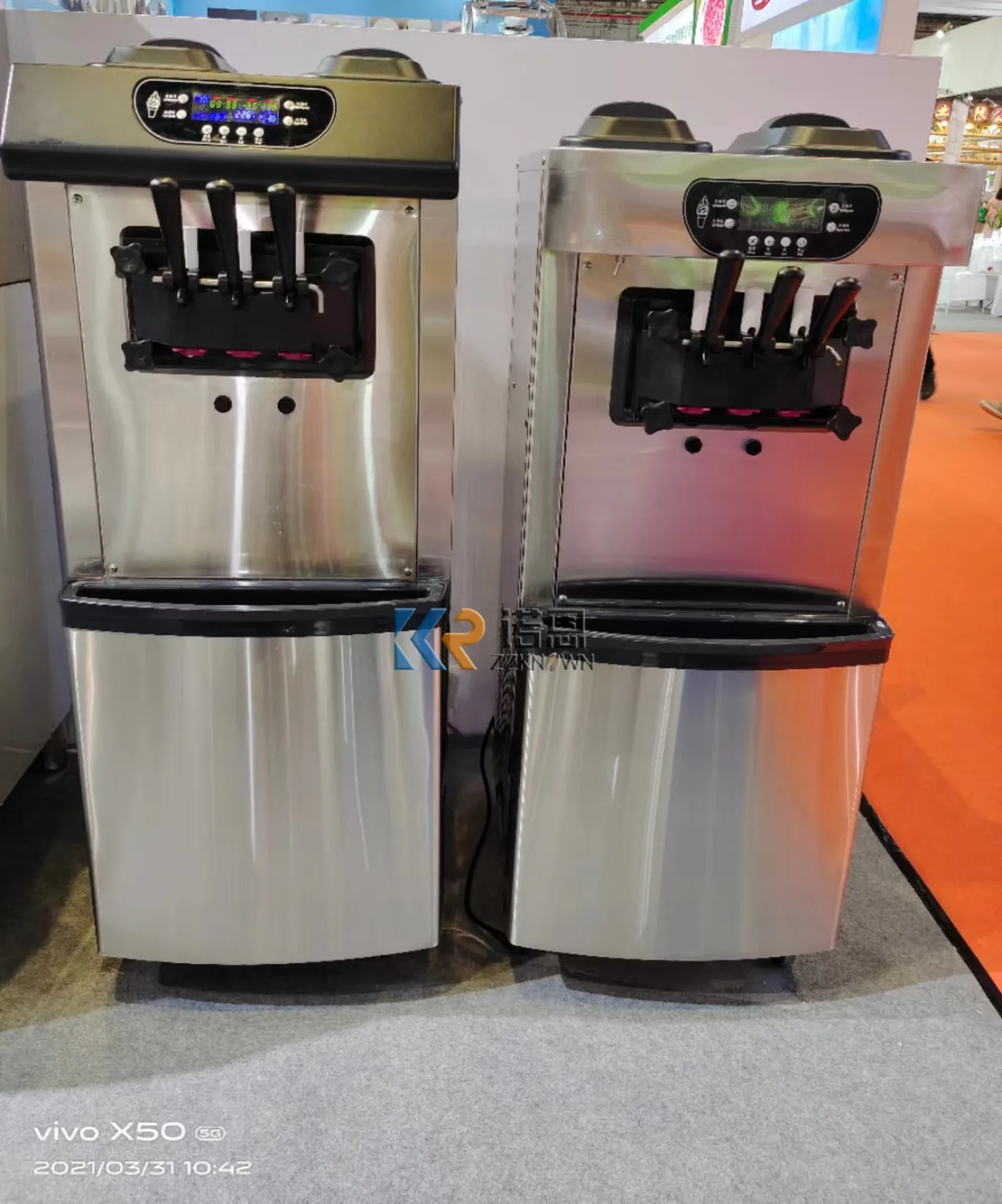 Automatic Soft Serve Ice Cream Making Machine With Freshness Function For Catering Shops Soft Ice Cream Machine Maker