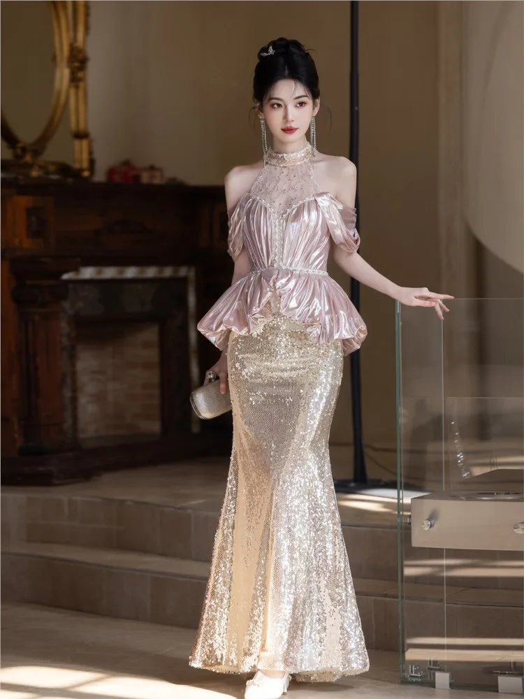 

The halter dress at banquet will be used for toasting fish-tail is elegant and host
