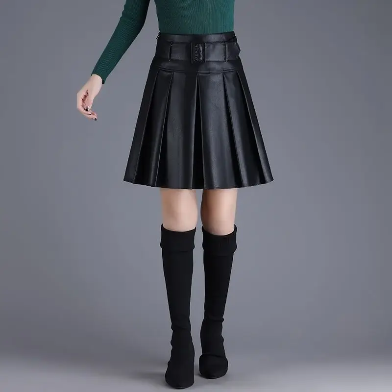 Pleated Leather Skirt Short Temperament High Waist Flesh-covering Skirt Autumn and Winter New Elegant Little Black Skirt