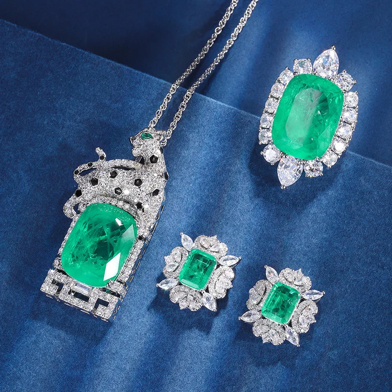

Jewelry European and American vintage emerald leopard luxury inlay set, main stone 15*20, earrings 7*9