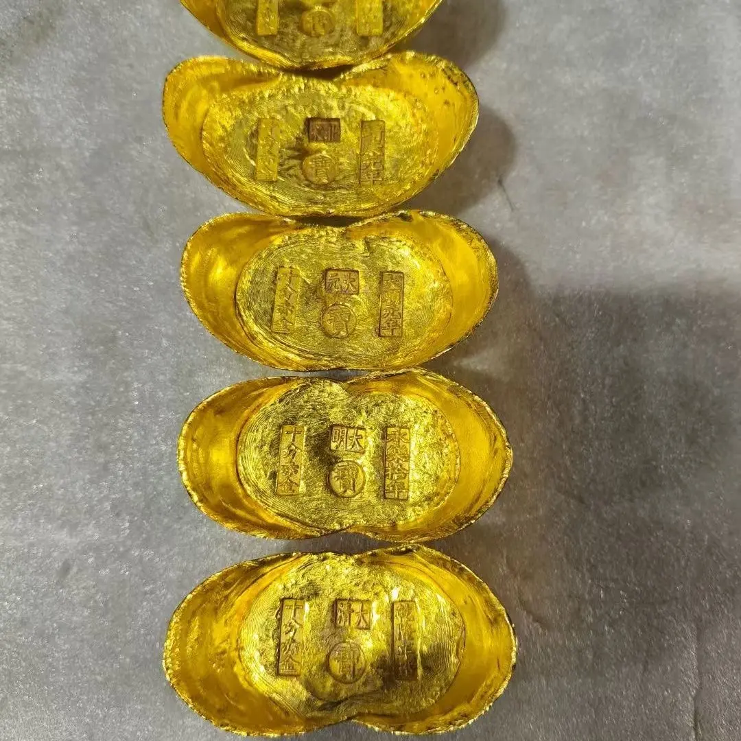 

One catty of big ingots, antique collection coins, gold ingots, Qing Dynasty gold ingots, antique treasure characters, pure copp