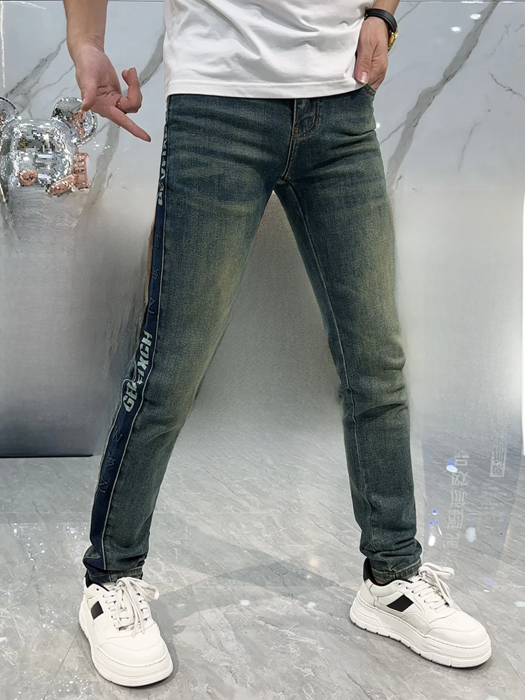 

Faionable Men's Slim Fit Jeans with Side Stripes And Letters Autumn 2025 European Sle Casual Comfortable Breathable