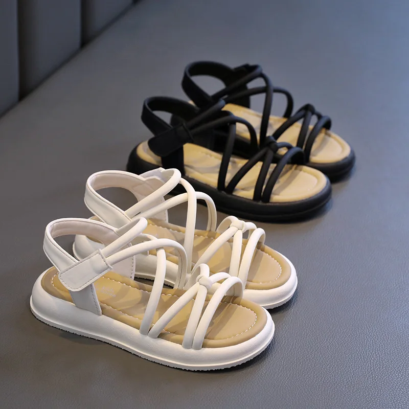 Sandalias de verano de Color sólido para niña, zapatos informales versátiles para la escuela, sandalias de playa con recortes cruzados, suaves y antideslizantes