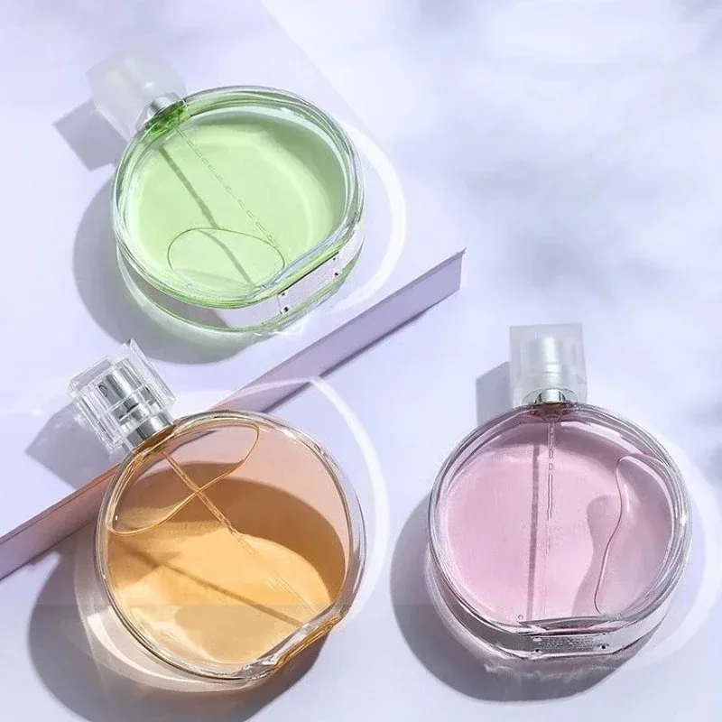 フローラルフルーティエンカウンターボディミスト（女性用）-甘い花とベリーの香りのミストで、輝きを添え、ロマンチックな瞬間を完璧に演出