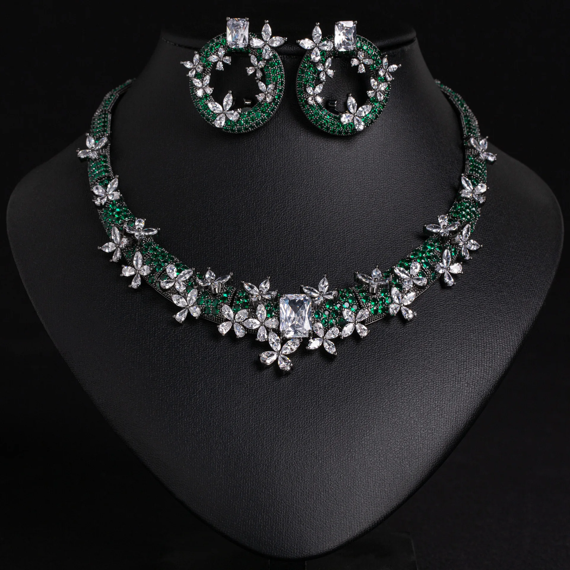 Women's 2-Piece Jewelry Set Zircon Chocker Necklace And Earrings for Evening Party And Wedding