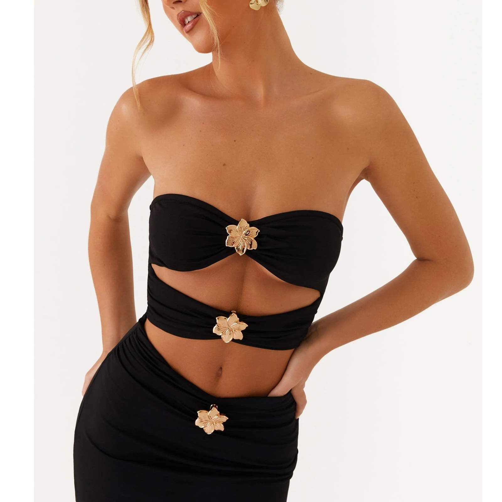 ผู้หญิงที่ไม่มีสายหนังดอกไม้Appliquesแขนกุดชุดเซ็กซี่Beachwearฤดูร้อนHollow Elegant A-Line Slip CamiยาวSundress