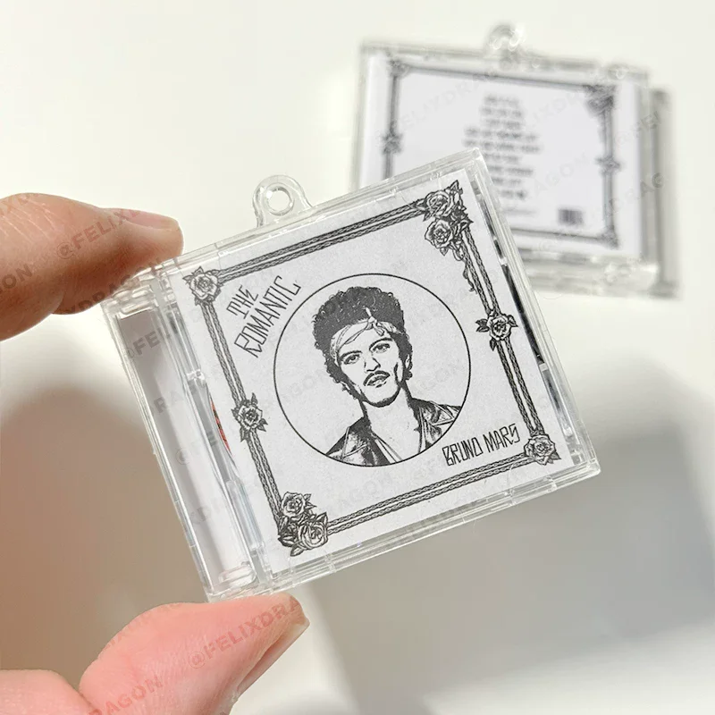 R&B Bruno Mars MINI-CD NFC Musik-Schlüsselanhänger zum Abspielen von Songs aus dem Album The Romantic, On My Soul Schlüsselring, Cosplay-Anhänger, Halskette, Accessoires