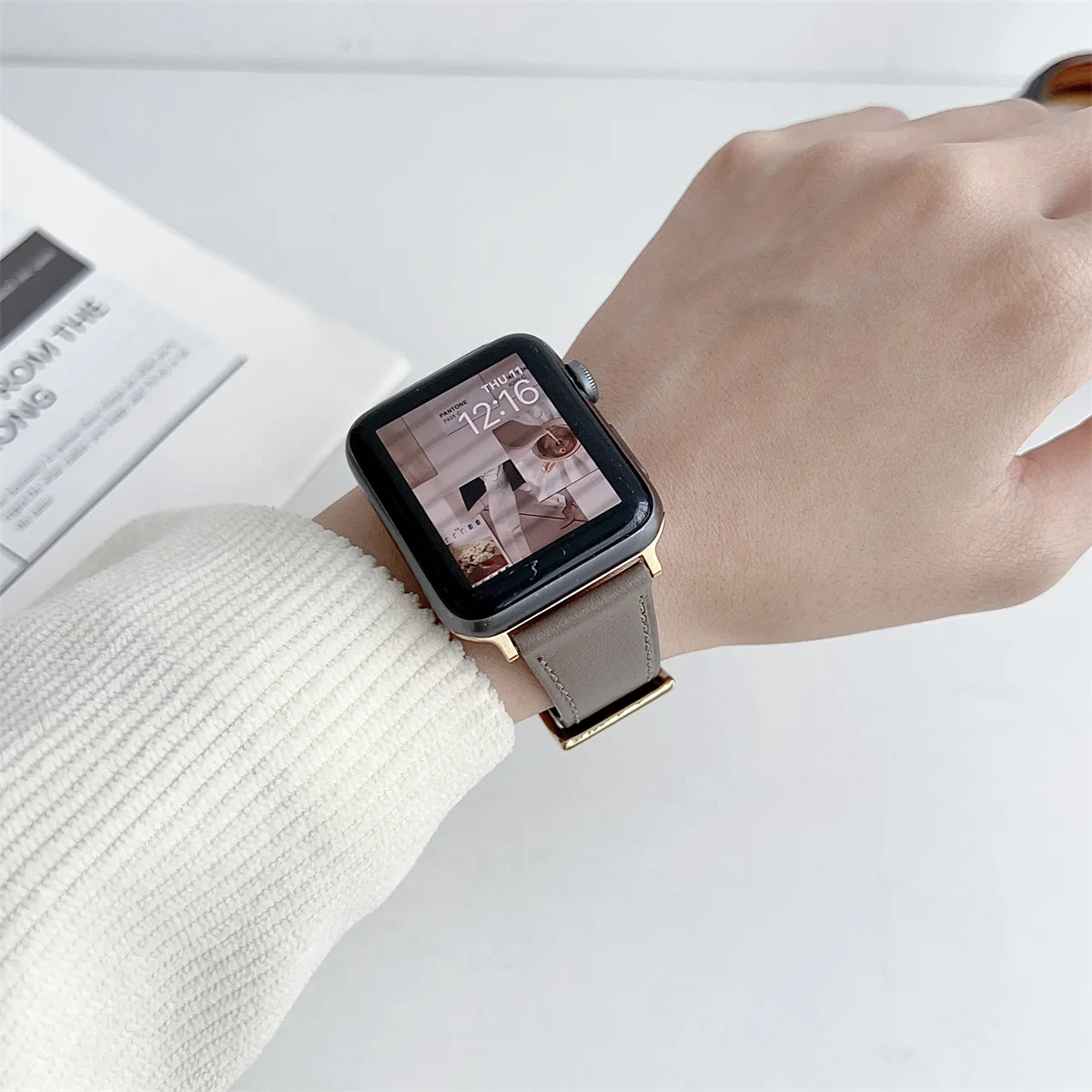 Watch Band For iWatch 42/44/45/46/49mm 38/40/41mm PU leather Fashion Watch Strap for Watch Series Ultra2 Series 10/9/8/7/6/5/4/3/2/1_voghion.com