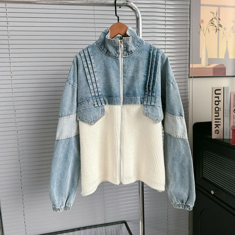 Veste pull épissé en denim pour femmes, nouveau design décontracté d'automne et d'hiver, pull haut cardigan tricoté de niche