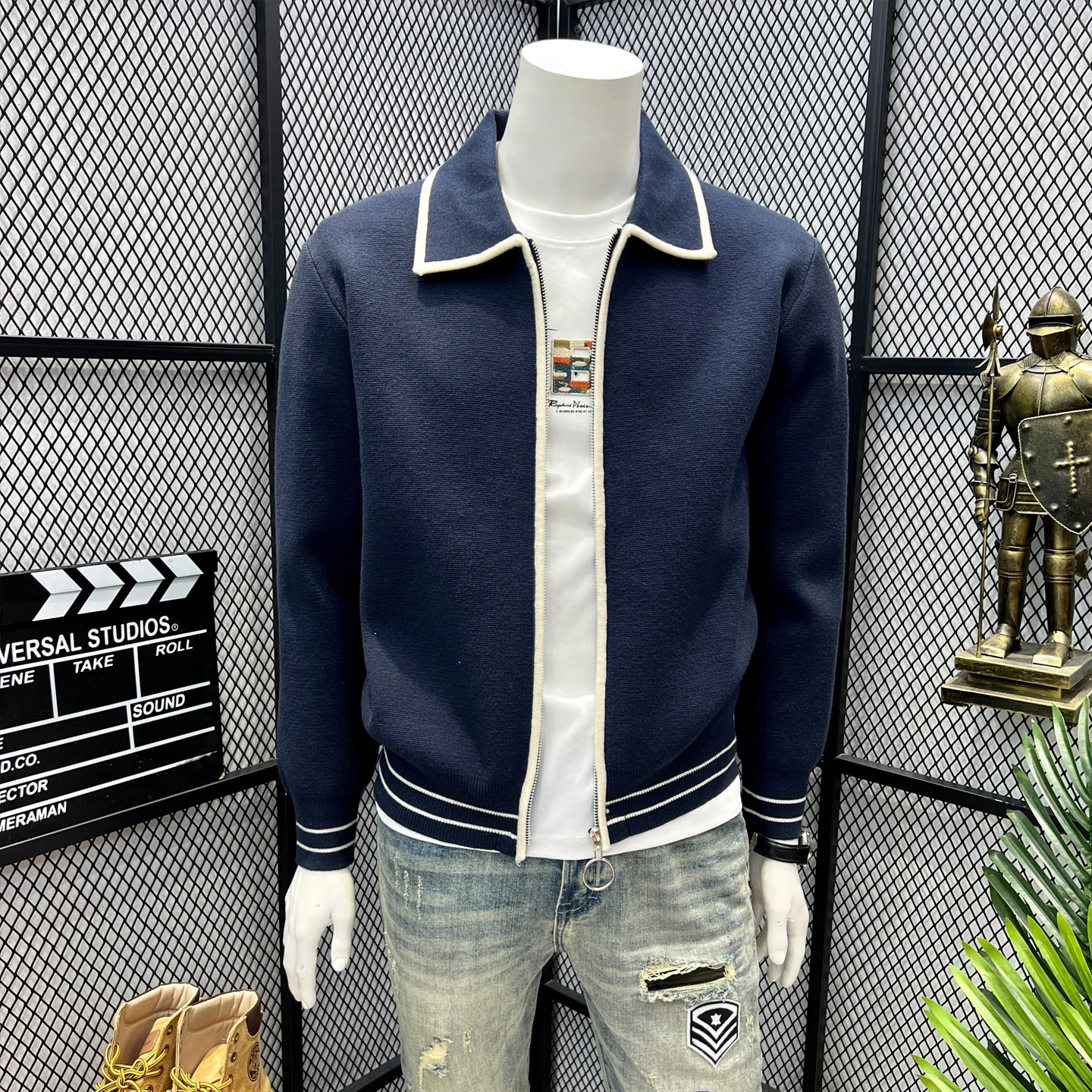 Premium British Retro Men's Knitted Cardigan, Autumn Winter Business Commute Flip Collar Soft Comfortable Polyester Sweater