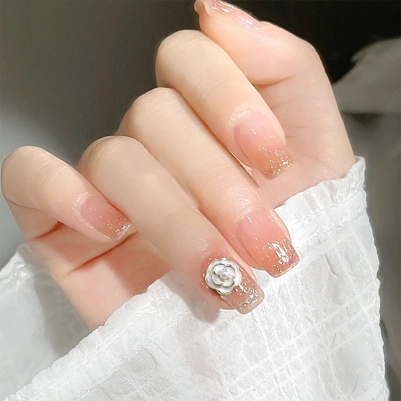 10PCS Glossy White Black Dimaonds Pearls Gold Edge Camellia Rose Flowers Metal Nail Art Rhinestones Jewelry Manicure Decorations