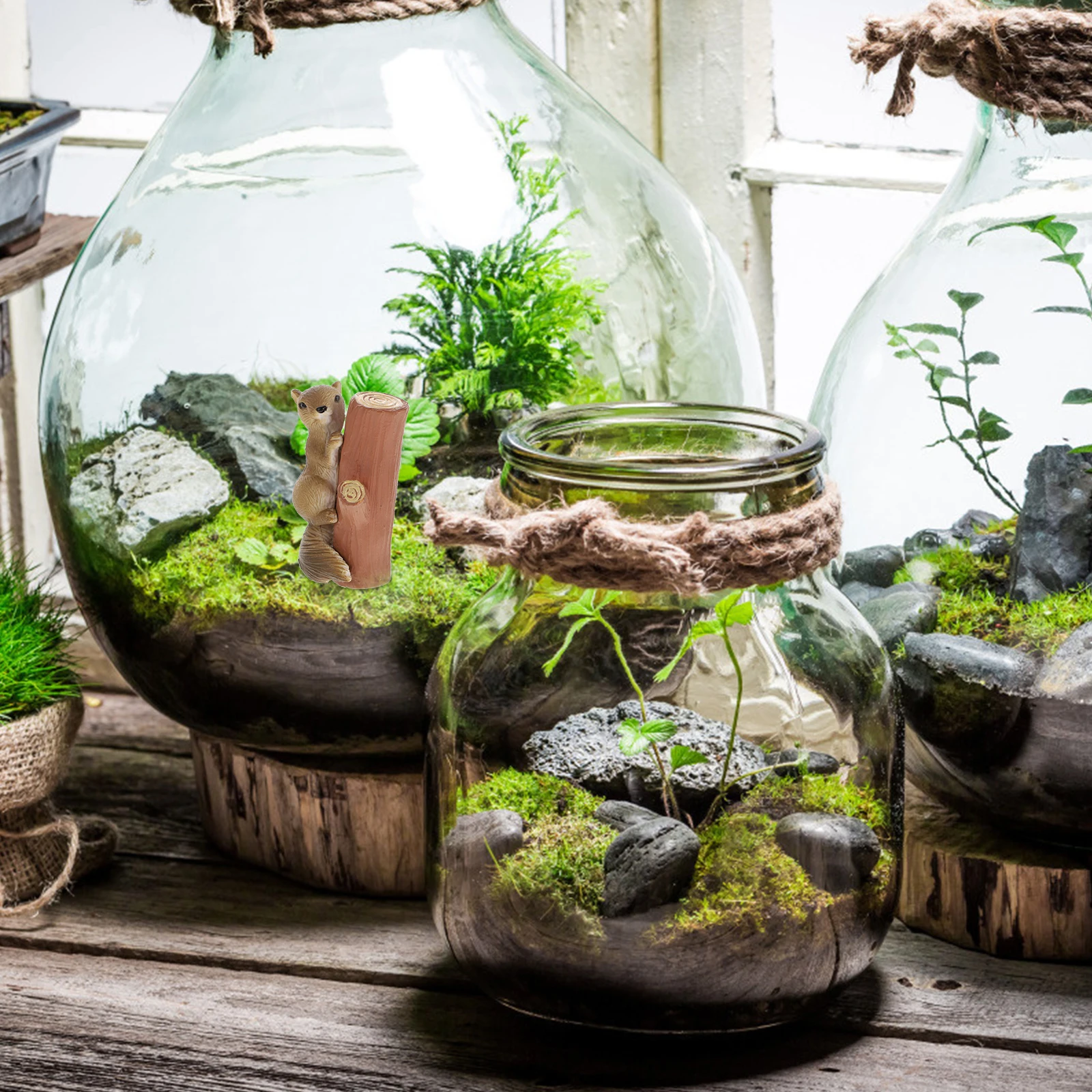 

4Pcs Mini Squirrel Resin Ornaments Durable Detailed Colorful Micro Garden Home Desk Decoration Landscape Accent