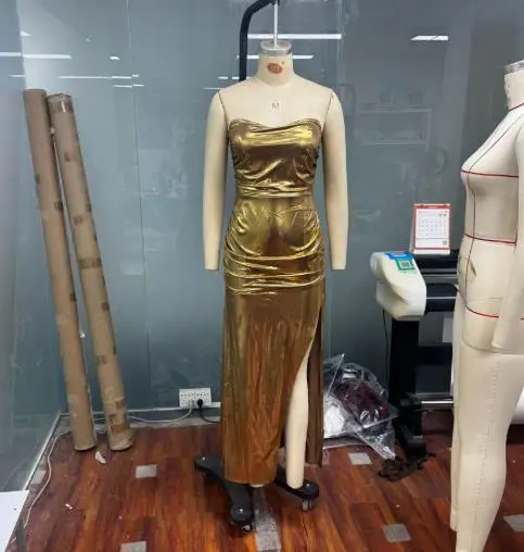 فستان سهرة نسائي جديد موديل 2025 بدون أكمام بدون حمالات أنيق بلون سادة مثير للحفلات المسائية