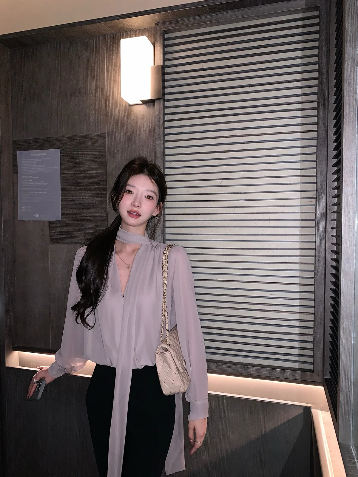

Yoyozhang Zhang Yuyu Blogger's Private Collection V-Ne Sa Long Sve Chiffon irt Women's Loose Top French Sle Slimming