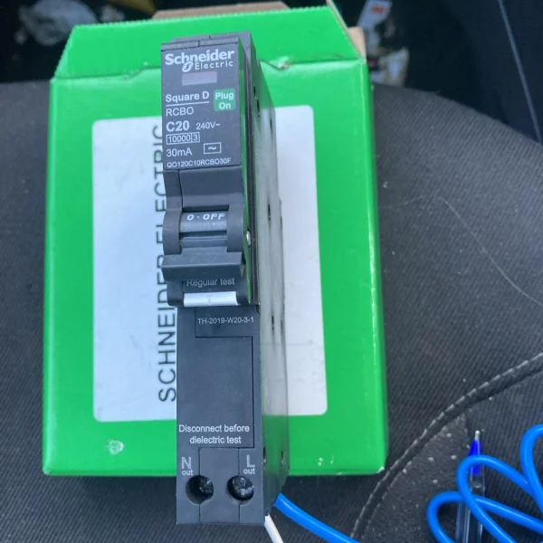 

Qovs Qoe 20a 20 Rcbo C20 Qo120c10rcbo30f Square D 30ma Brand New Original Spot Plc