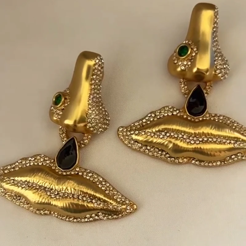 

Exaggerated and Sexy Facial Features Series Exquisite Eye Earrings