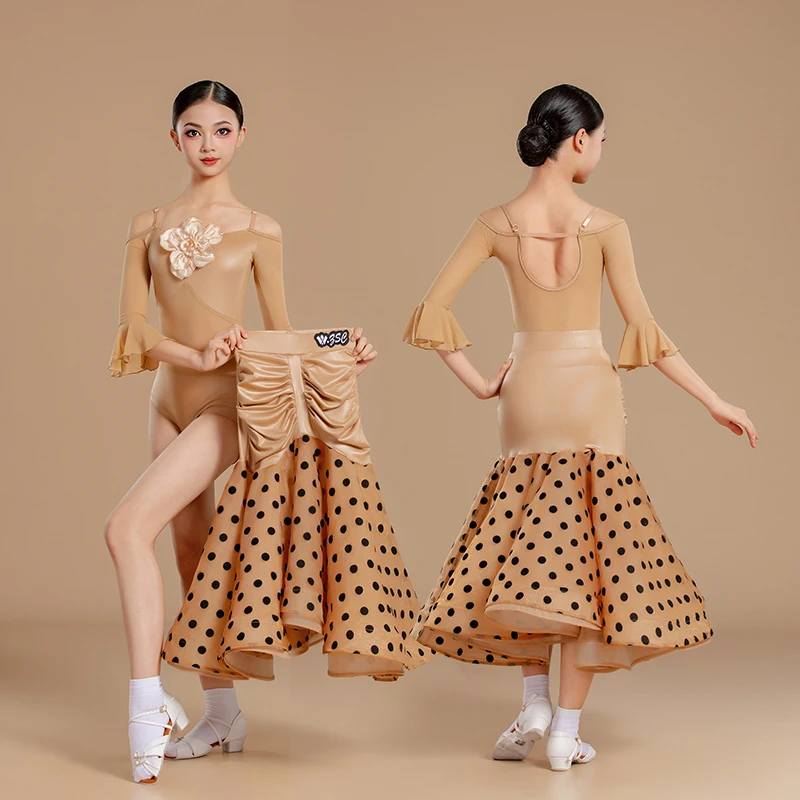 2025 Ragazze con spalle scoperte Maglia Top Grande gonna altalena Sala da ballo Abbigliamento da ballo Vestito da prestazione Valzer Costumi di danza moderna DN22214