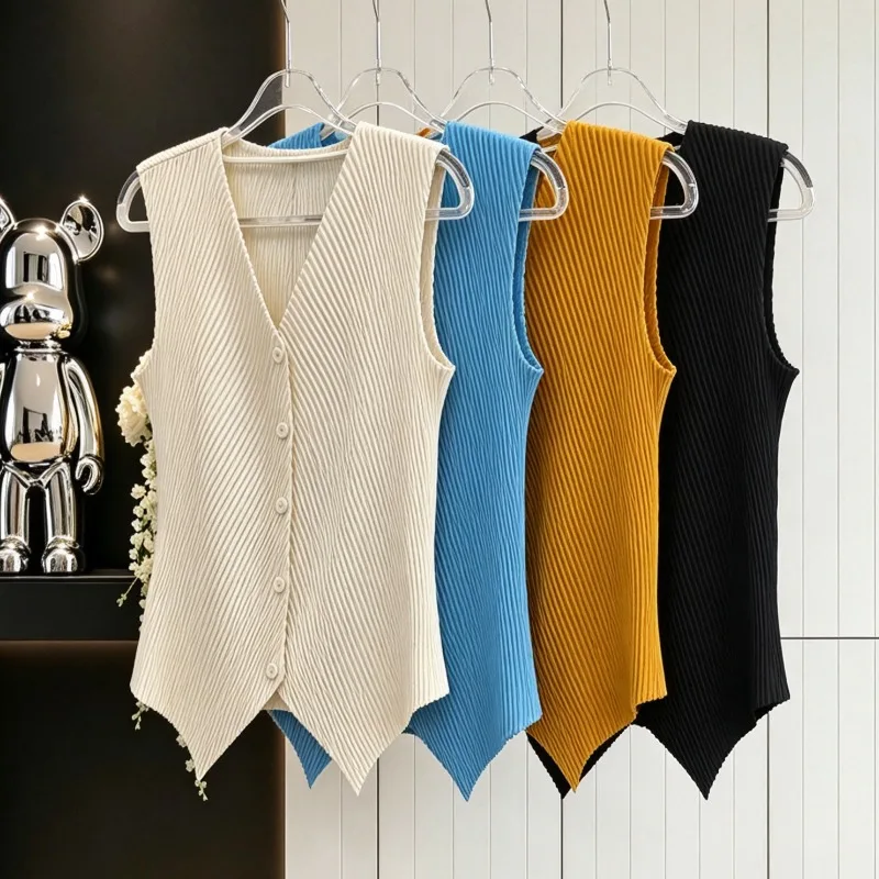  Pleated Vest 2026 Autumn New Simple Casual Fashion Commuter V-neck Solid Color Plus Size Stretch Women's Top Jacket