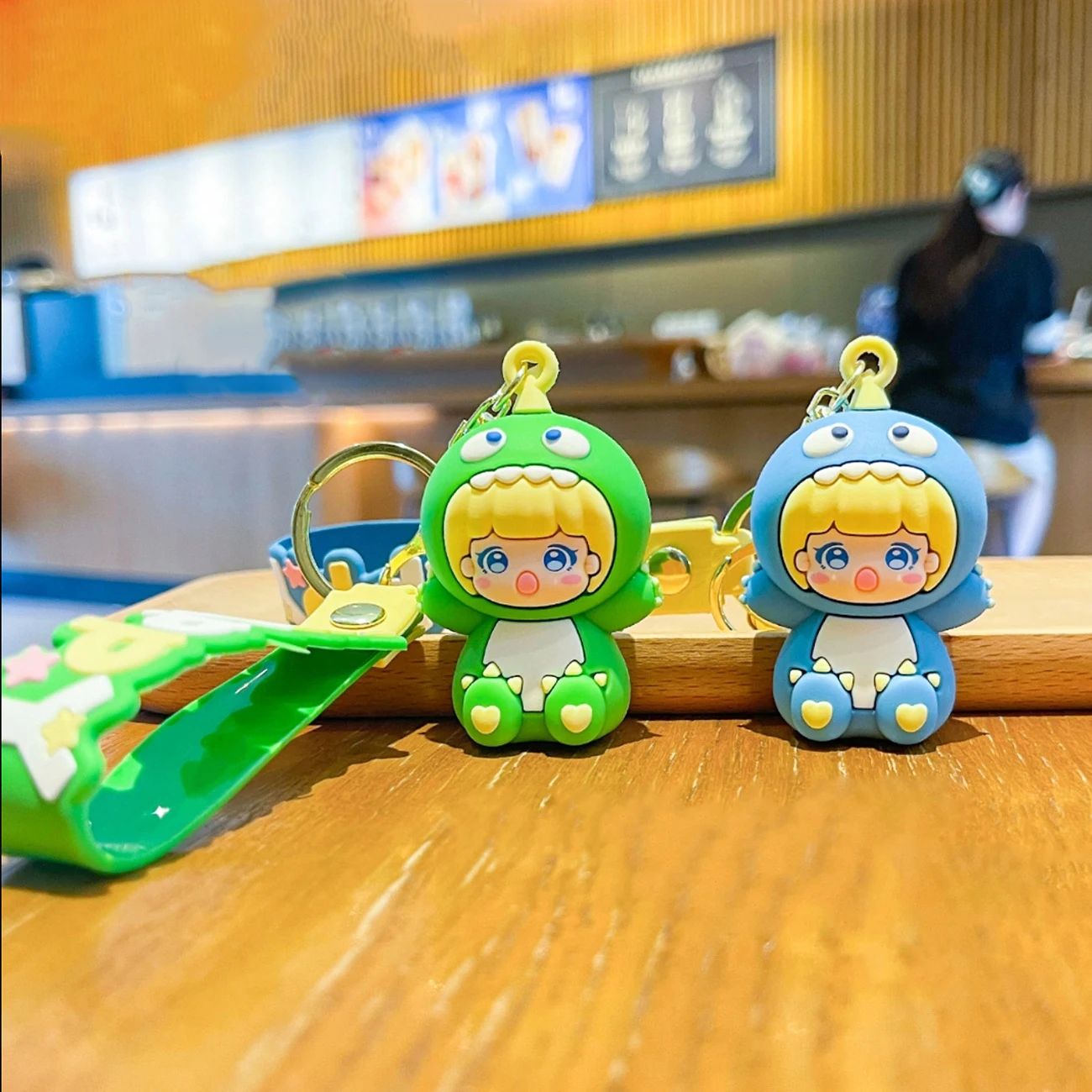 Creative Waving Paws Blue Dinosaur Girl Key Chain Doll Couple Gift Cute Green Dinosaur Aww Girl Happy Lanyard Pendant Key Chain