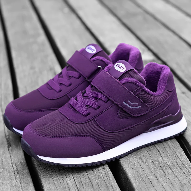 

New Summer Lightweight Low Cut Comfortable Sports Shoes Outdoor Wear-resistant Running Shoes Soft and Cushioned Walking Shoes