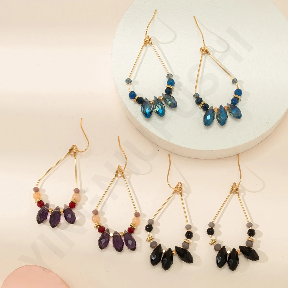 Colorful Crystal Temperament Water Drop Earrings Women\'s Fashion Retro Beads Geometric Hollow Earrings For Ladies