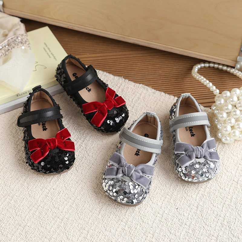 

Детские туфли Мэри Джейн с пайетками для девочек 2026 года, кожаные балетки с бантом, модные туфли для маленьких принцесс, для выступлений