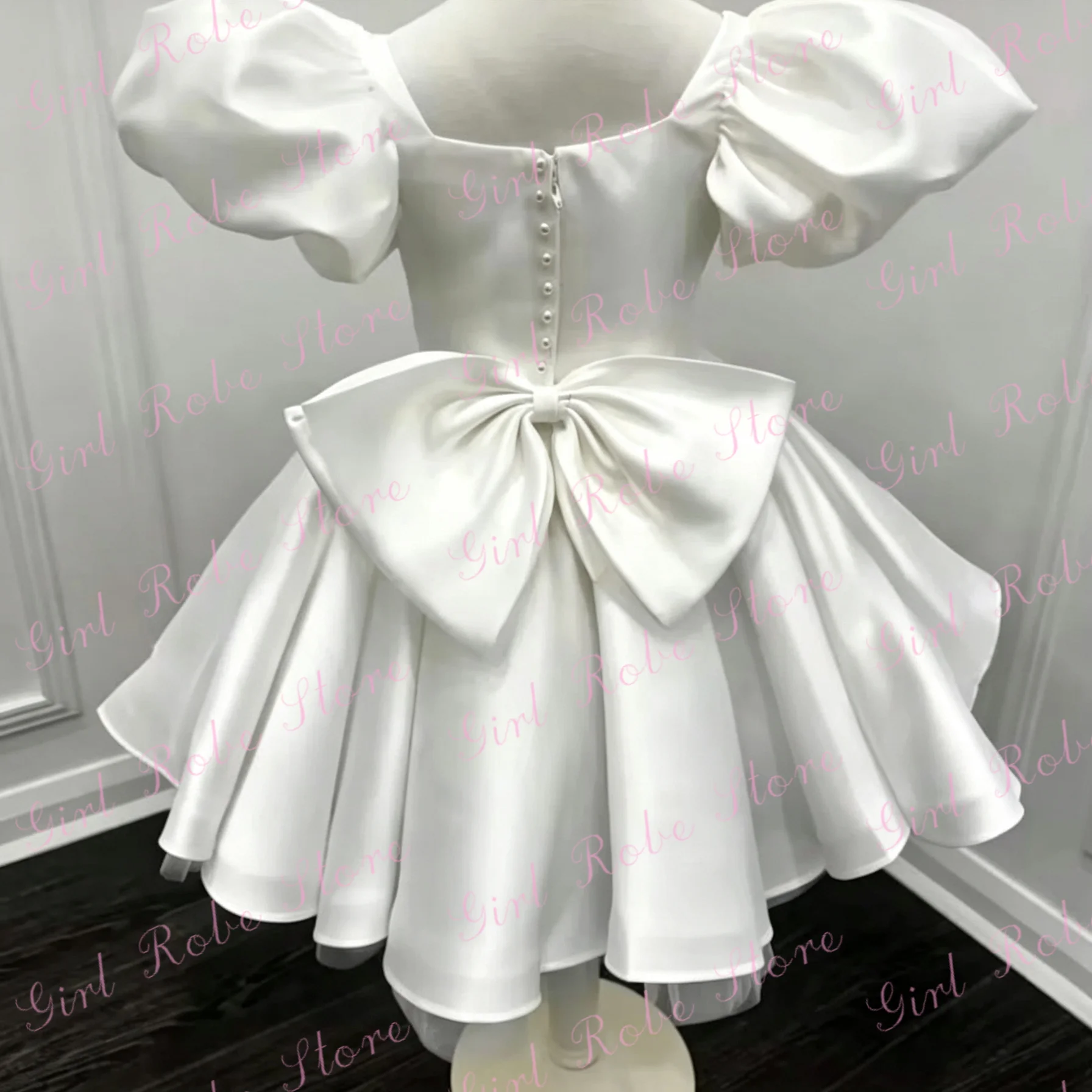 robe-de-demoiselle-d'honneur-en-satin-blanc-personnalisee-manches-courtes-longueur-aux-genoux-avec-nœud-jolie-robe-de-bal-pour-la-premiere-communion-des-tout-petits