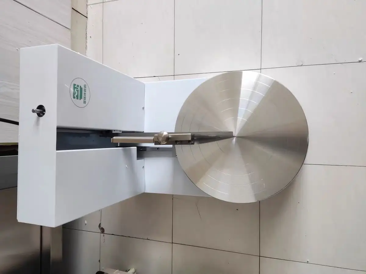 

4-12-дюймовая полуавтоматическая машина для разглаживания тортов на день рождения, машина для наполнения штукатурного крема для тортов