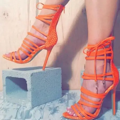 مثير المرأة البرتقال جلد الثعبان بيثون العصابات الضيقة غطاء كعب الدانتيل يصل المفتوحة تو كعب ستيليتو الصيف الصنادل مضخات الحفلات