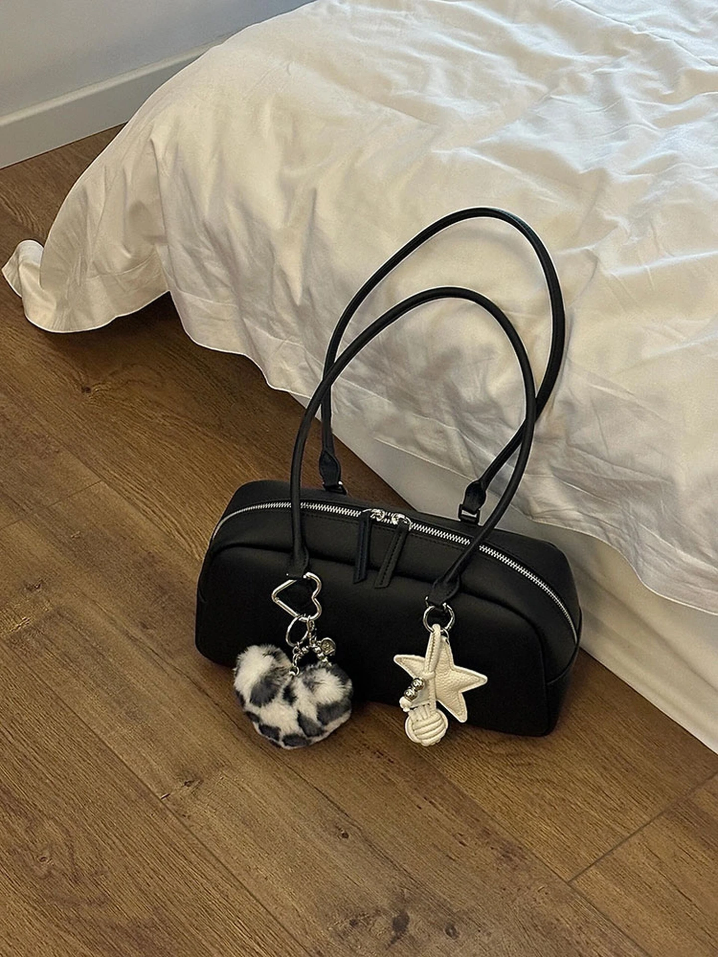 

Black Boston Handbag Women's 2026 New High-End Lightweight Luxury Single Shoulder Underarm Bowling Bag Fashionable Trendy