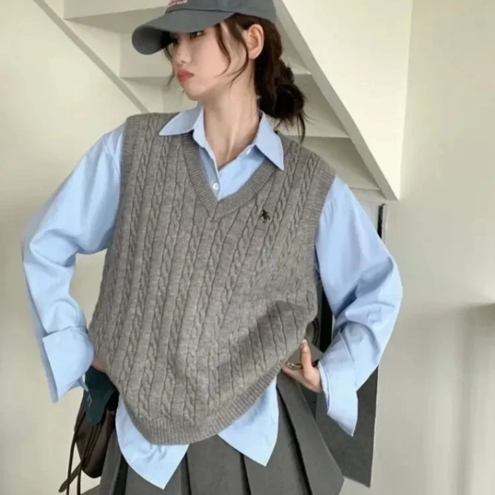 سترة نسائية سترة عادية على شكل حرف v ريترو نمط Preppy بلا أكمام البلوز المحاصيل الأعلى سترة كبيرة الحجم svître femensky محبوك