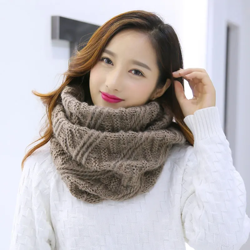 Unisex Winter Soft Chunky Knit Circle Loop Infinity Scarf Classic Fashion Neck Warmer Scarf Comfortable Soft Warm Knit Scarves