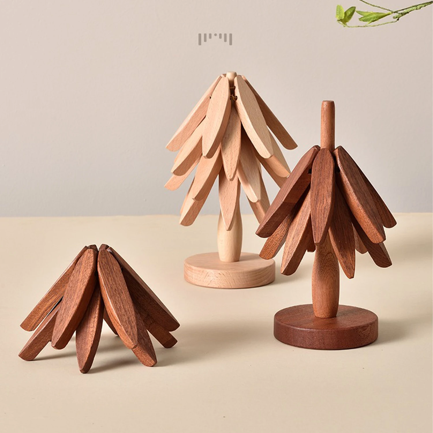 

4PCS Tree Design Stand Wooden Trivets Decorative Anti Scald Heat Resistant Table Mat Coaster Wood Placemats Pot