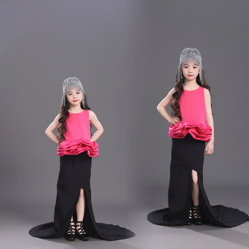 

Girl Rose Red Big Player Dopamine Simple Wind Locomotive Catwalk Trendy Clothes Amusement Park Car Model Performance Clothes New