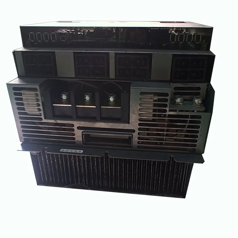 Driver motore controller PLC MDUE-SE servoazionamento Okuma originale al 100% MDUE-SE