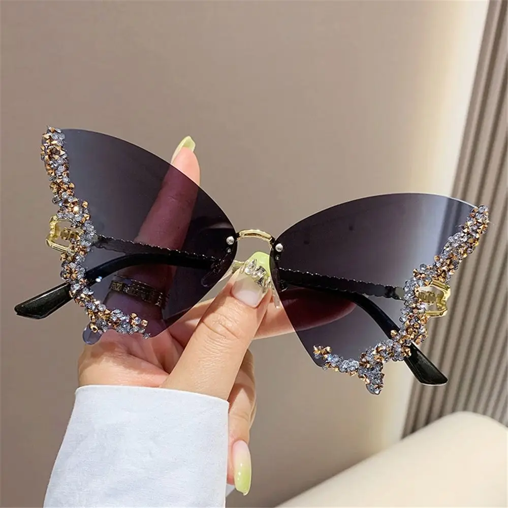 

Rhinestone Diamond Y2K Eyewear Purple Sunglasses for Women Bling Sun Glasses Ladies Shades Butterfly Sunglasses