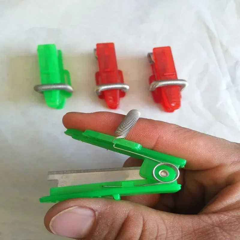 1/2/4Pcs Multifunction Thumb Knife Garden Pruner Fruit Picking Device Safe  Blade Tool Cutting  Rings Finger Protector