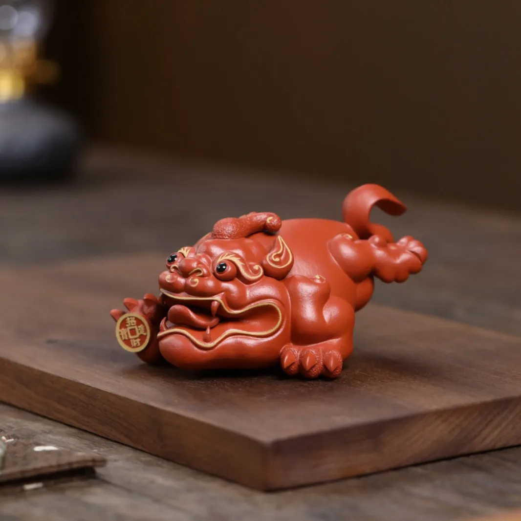 Purple Clay Gold-Painted Pixiu Pet Ornament, A Premium Collectible, Creative Handmade Fortune-Bringing Accessory For Tables And