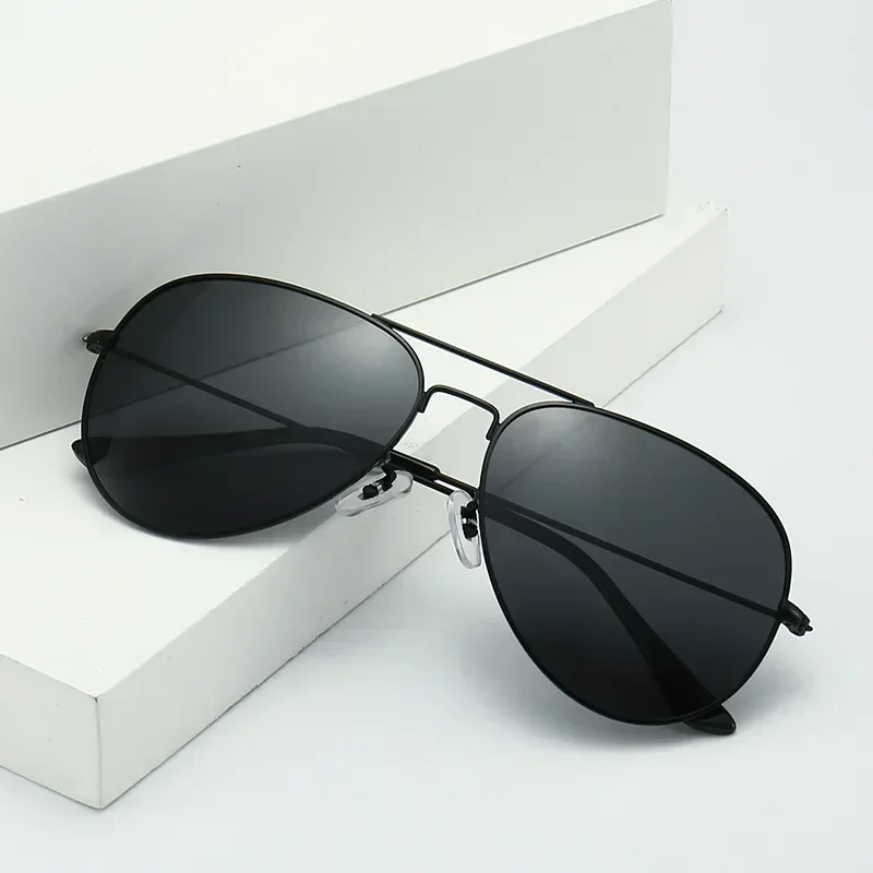 2024 Anti Reflective Vintage Pilot Sunglasses Fashionable Men\'s and Women\'s Multi-color Sunglasses Unisex Sunscreen Sunglasses