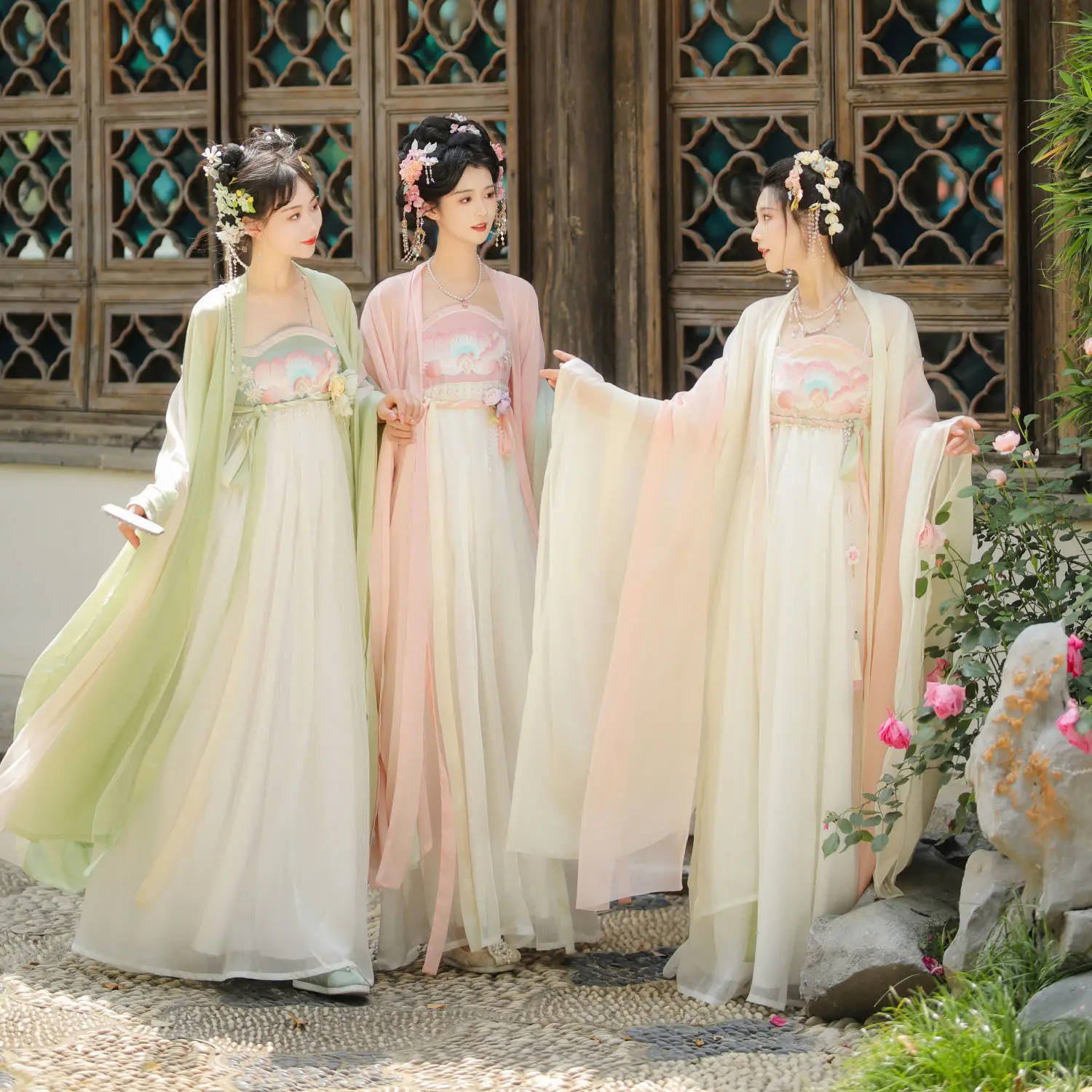 

‌ Оригинальный комплект Hanfu династии Тан — женский шу Qiyuehe с высокой талией, струящаяся одежда в китайском традиционном стиле