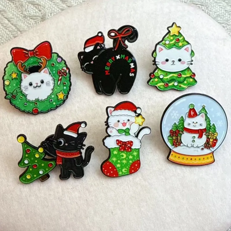 6pcs Christmas Cat Pins Wreath Snow Globe Christmas Tree Kitty Metal Animal Brooch Pin For Clothes Backpack Badge
